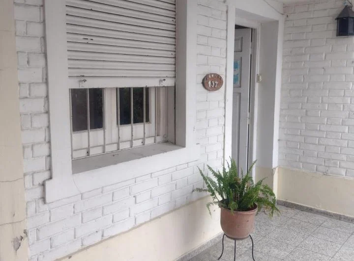 Casa céntrica Reconquista a refaccionar 1