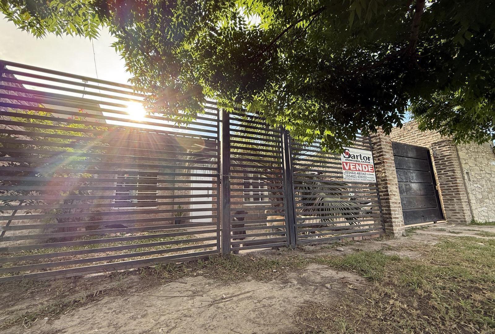 Casa con piscina en Reconquista a terminar