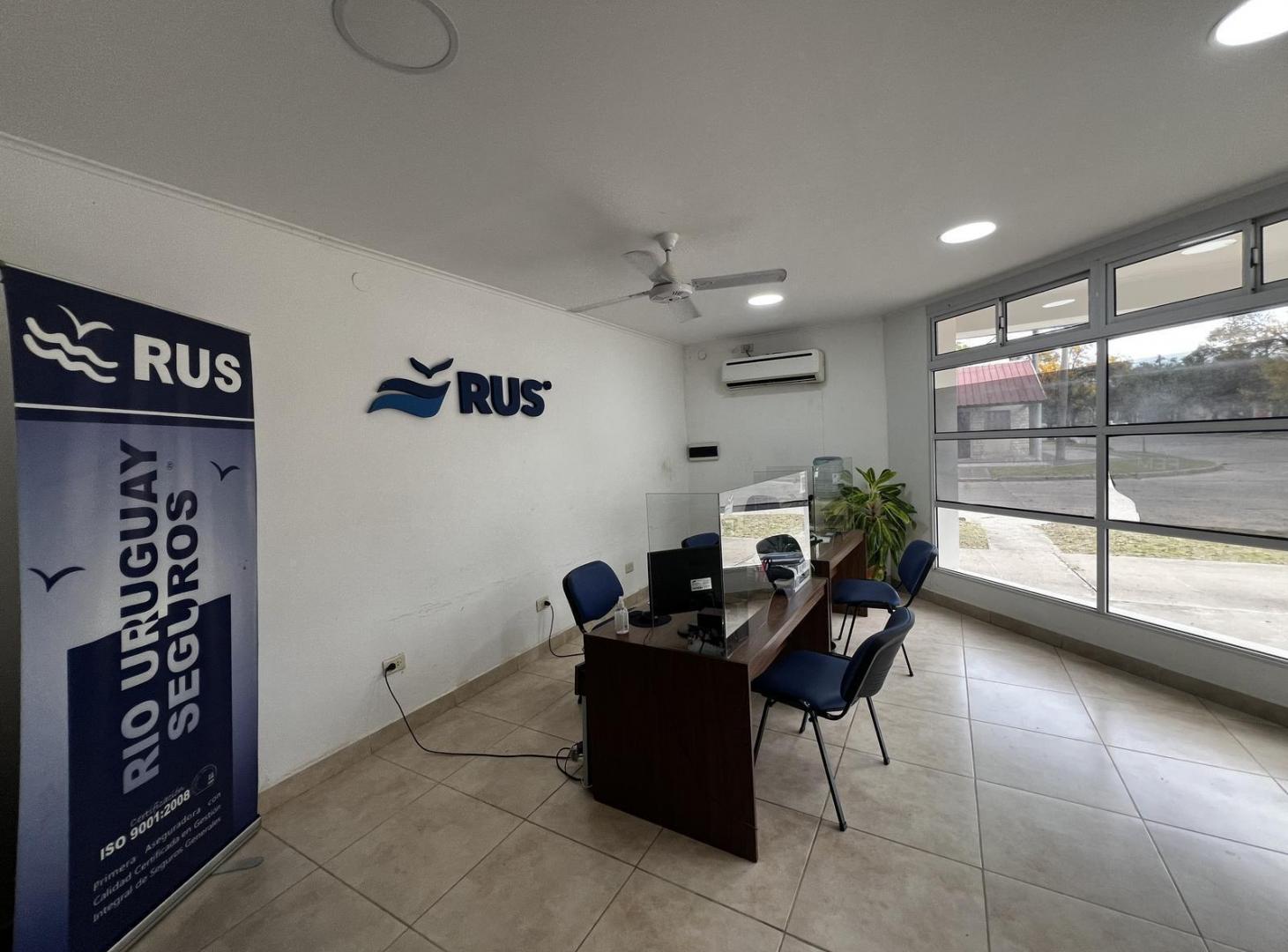 Foto de Casa y Salón comercial, imagen 5