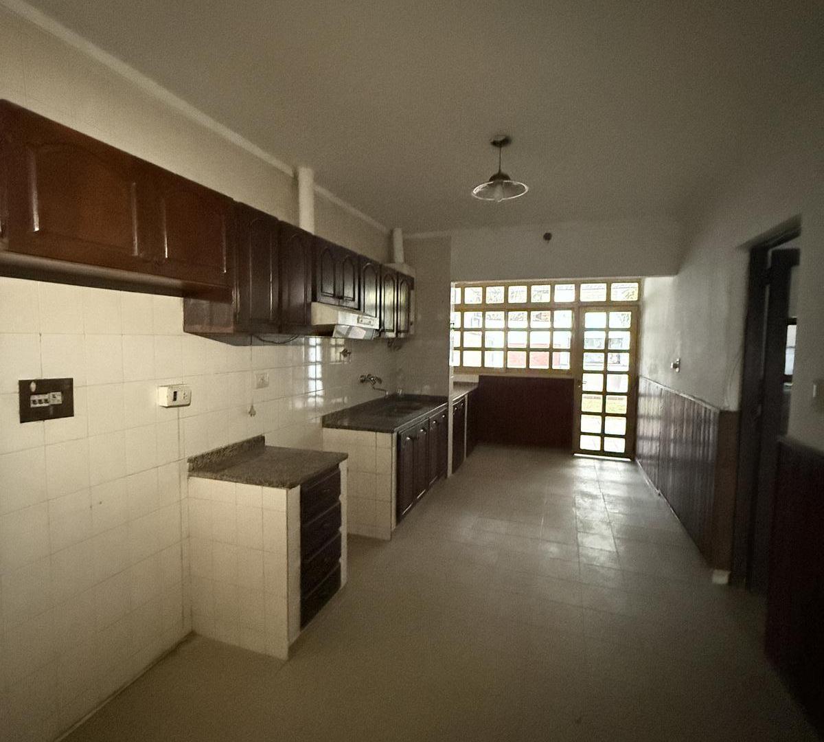 Foto de Casa en Venta dentro de los 4 boulevares, imagen 2