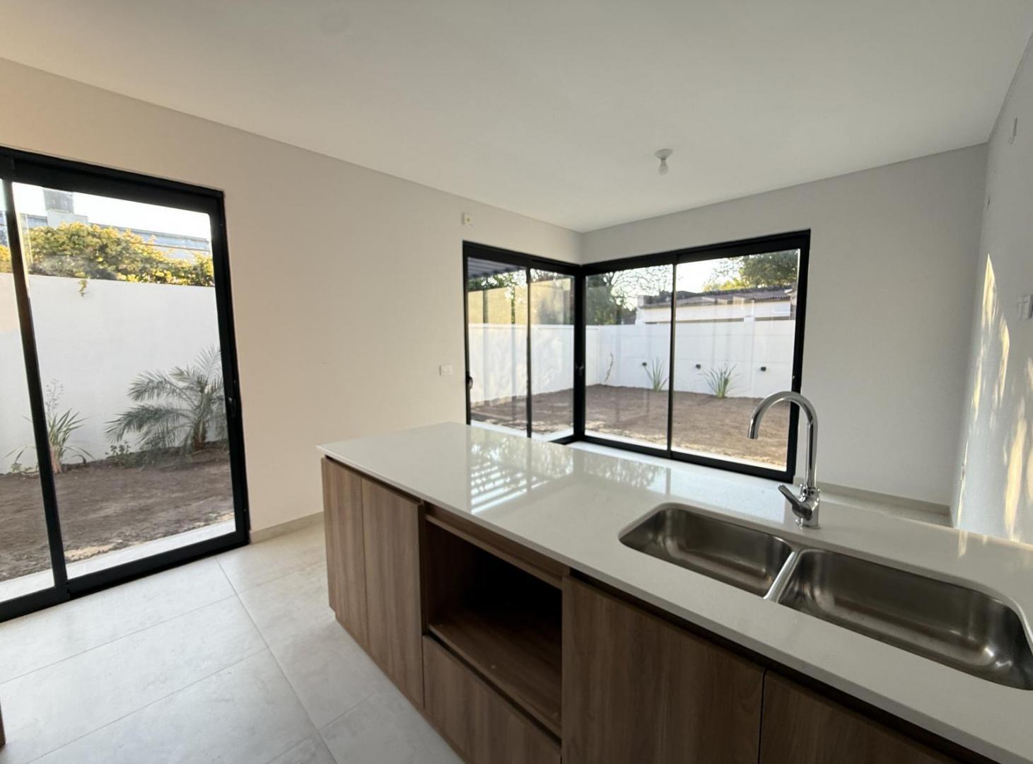 Foto de Casa a Estrenar dentro de los 4 boulevares Reconquista, imagen 3