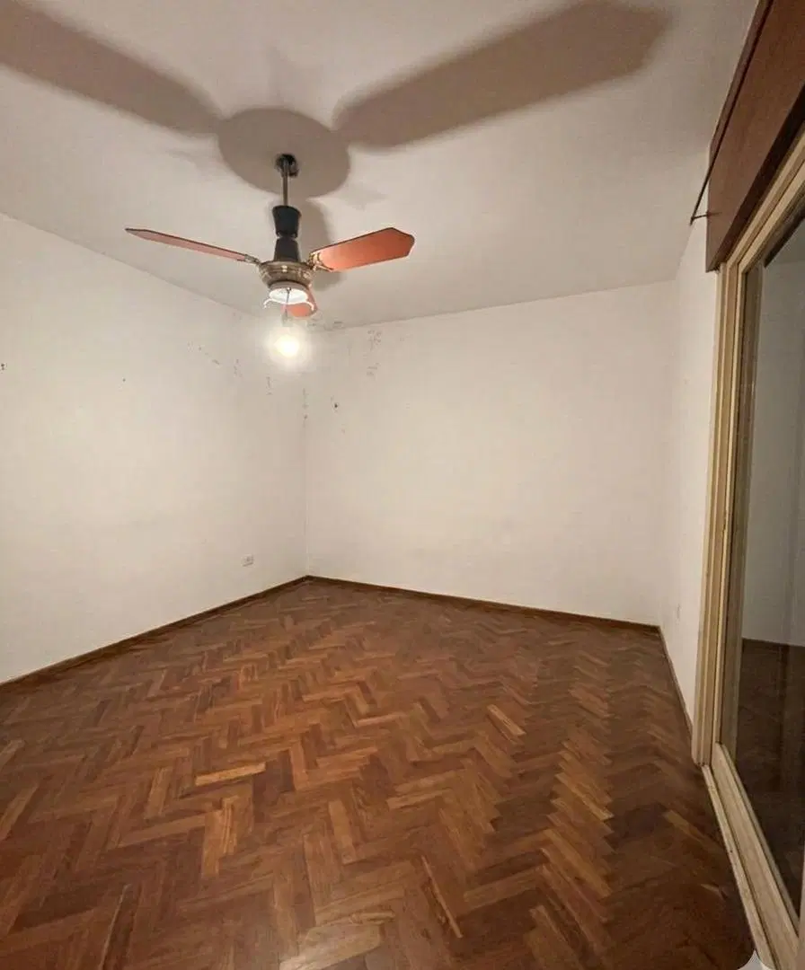Casa en Barrio Jardín - Oportunidad familia o inversor!! 3