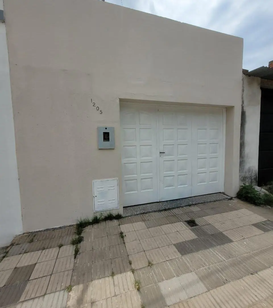 Se vende casa de 3 dormitorios, barrio sur santa fe 4