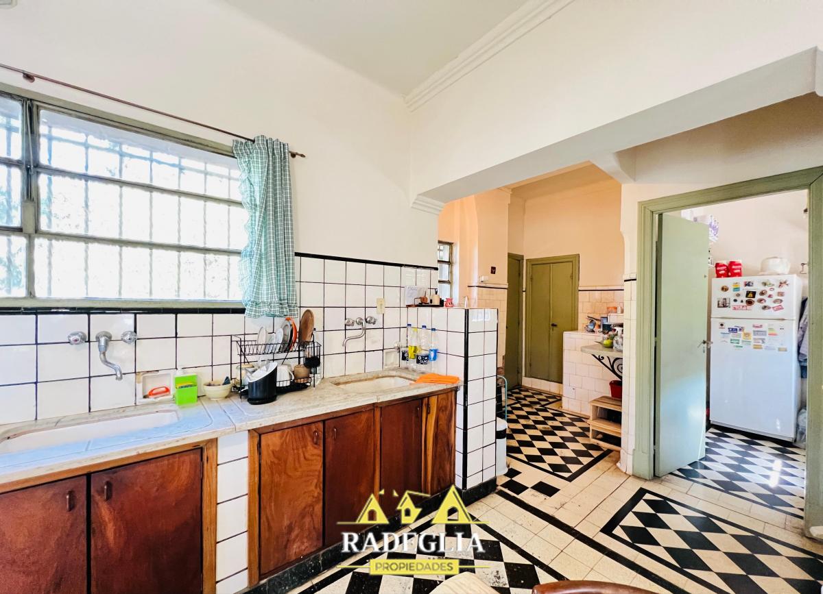 Venta de Casa 4 AMBIENTES en Burzaco, Almirante Brown