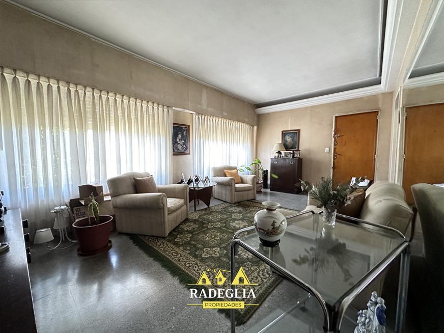 Venta de Casa 4 AMBIENTES en Burzaco, Almirante Brown