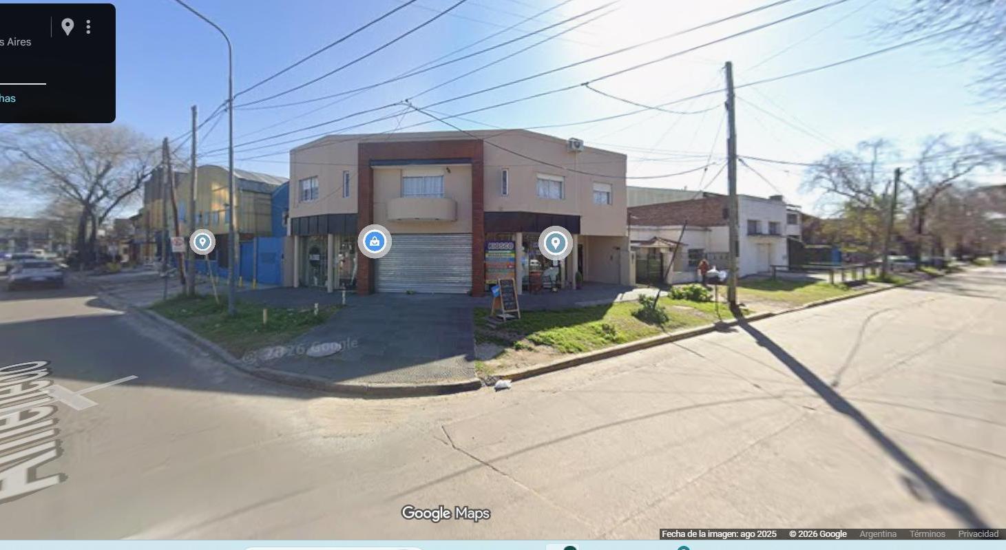 Venta de Dos Local y Tres Departamentos en Adrogué, Almirante Brown