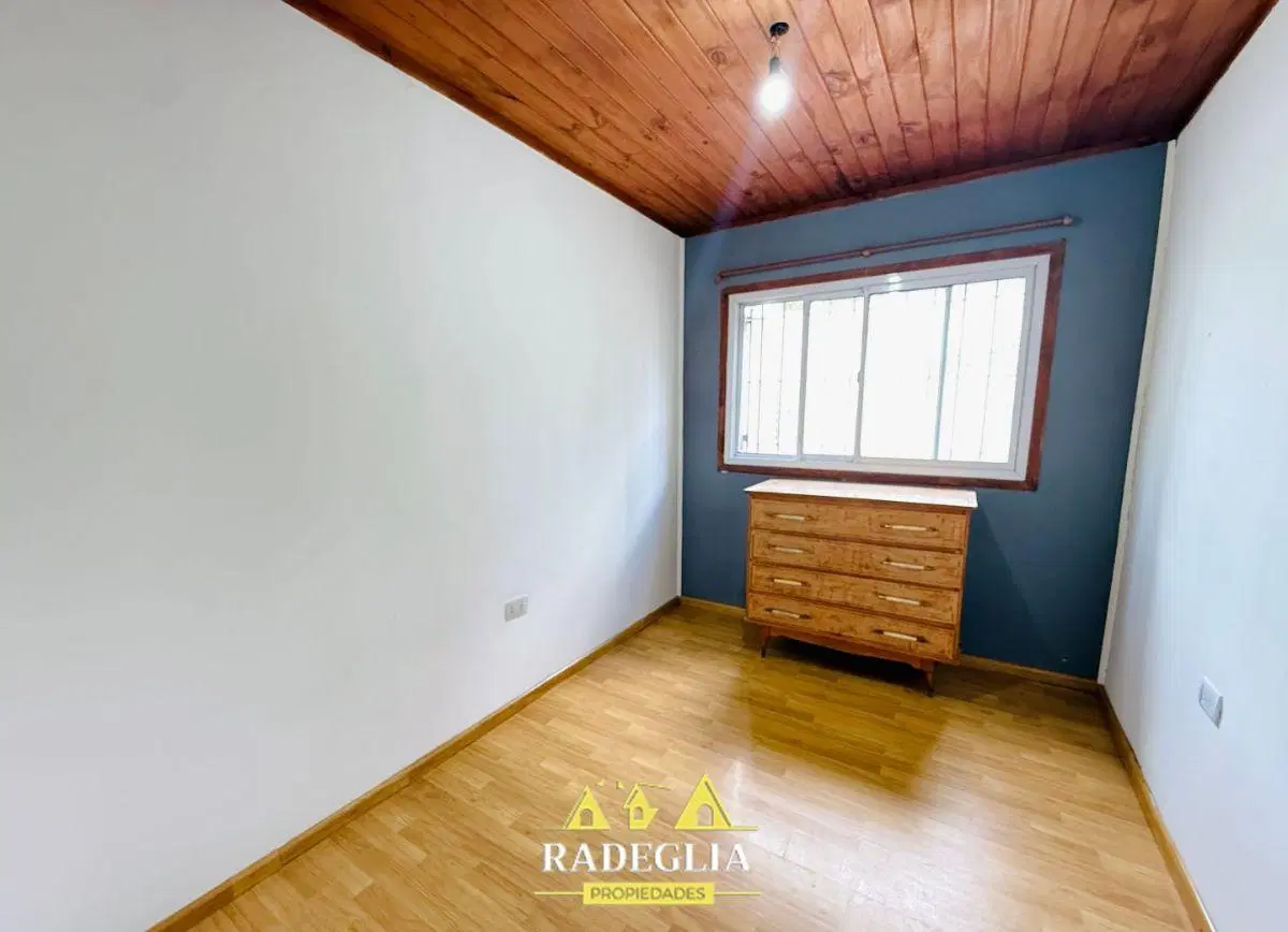 Venta y/o Alquiler de Casa 4 Ambientes en Burzaco, Almirante Brown 2