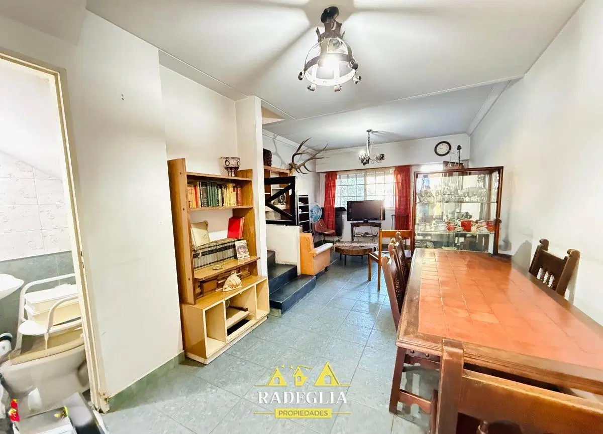 Venta de Casa 4 Ambientes en Burzaco, Almirante Brown 2