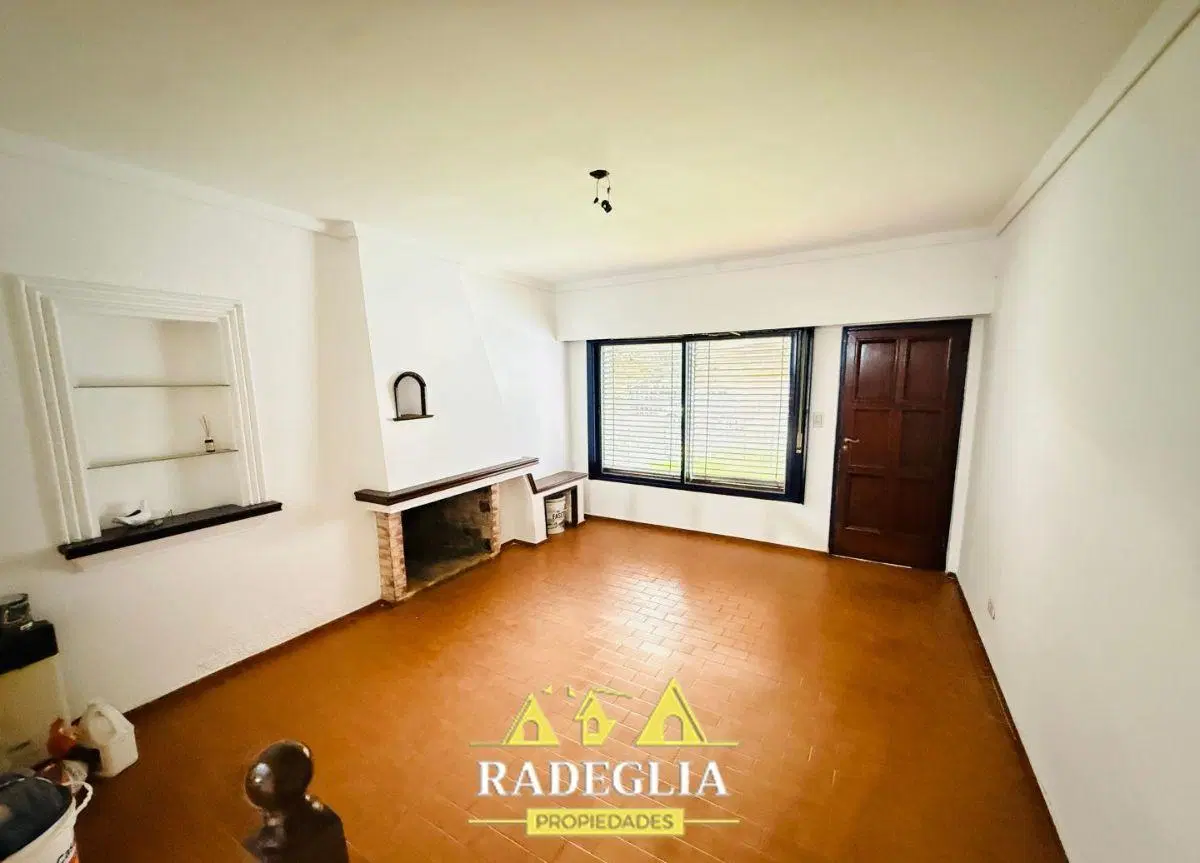 Venta de Casa 5 Ambientes en Burzaco, Almirante Brown 2