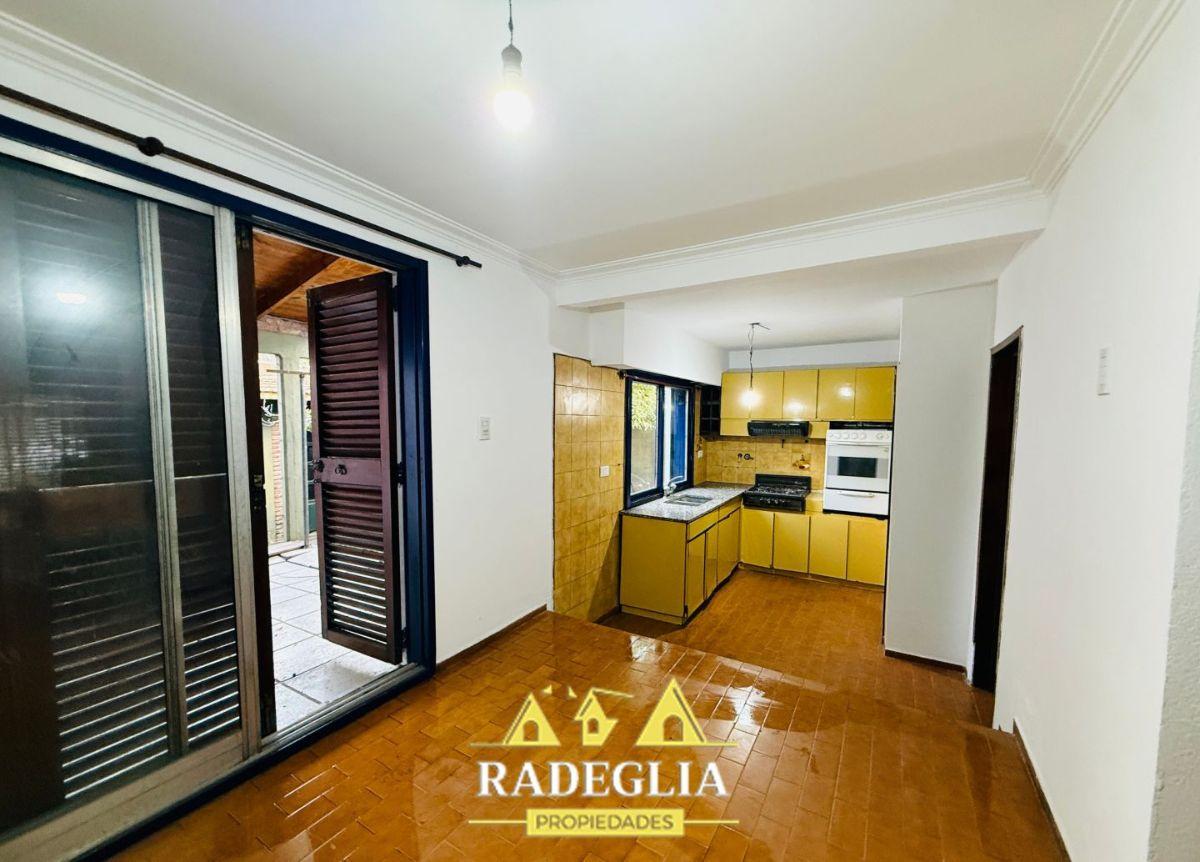 Foto de Alquiler de Casa 5 Ambientes en Burzaco, Almirante Brown, imagen 5