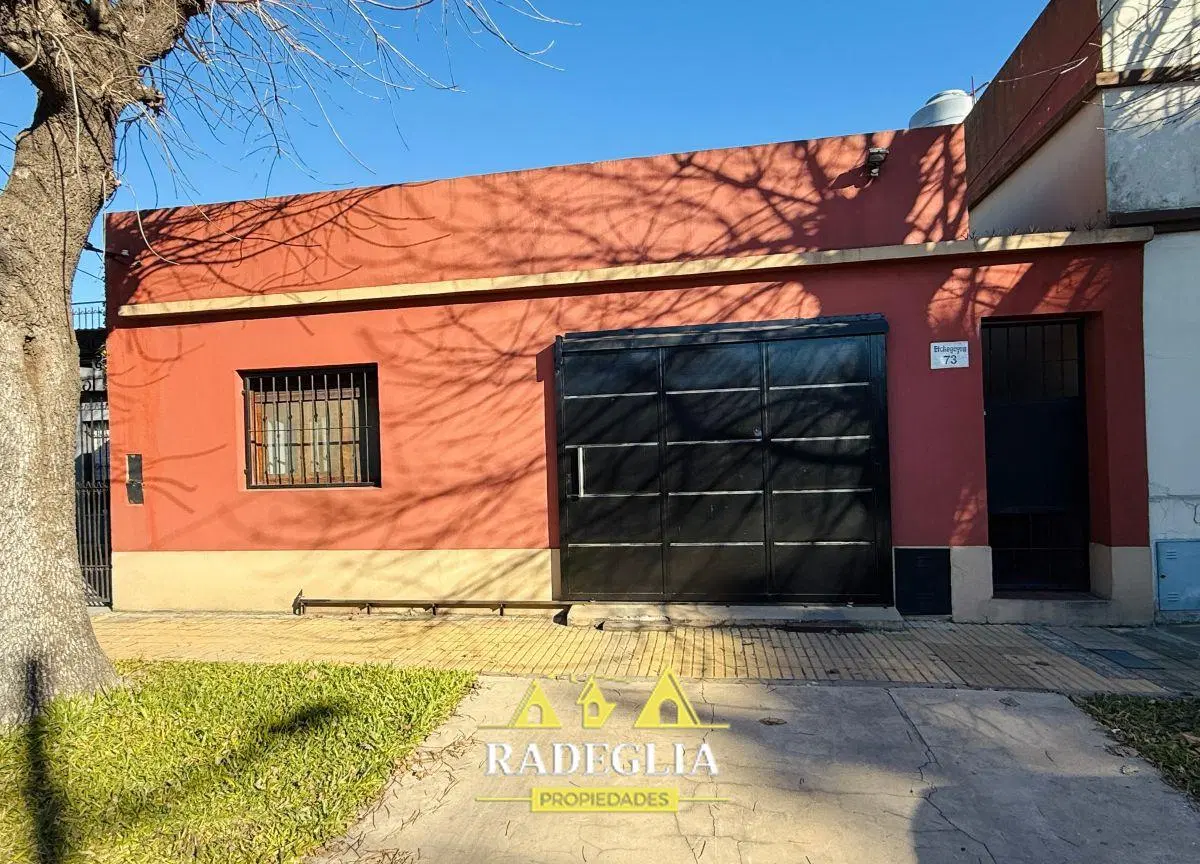 Venta de Casa 3 Amb en Burzaco, Alte. Brown 1