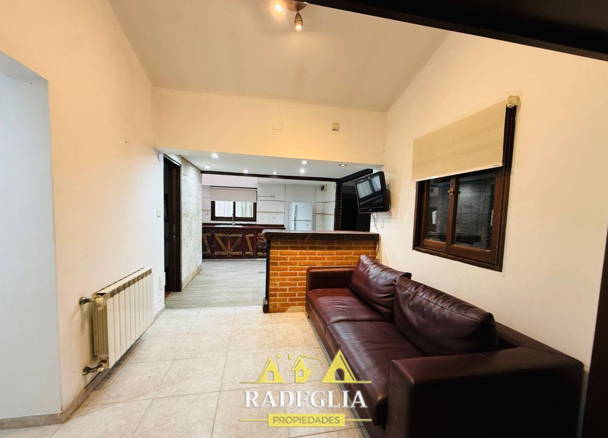 Foto de Alquiler casa 7 amb. Lavallol, Lomas de Zamora, imagen 1