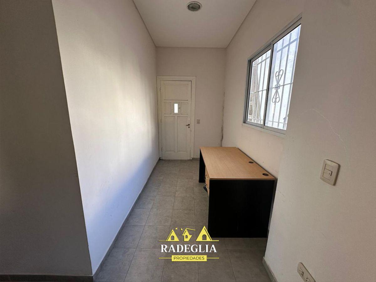 Foto de Local/Oficinas en alquiler en José Mármol Apto Profesional, imagen 4