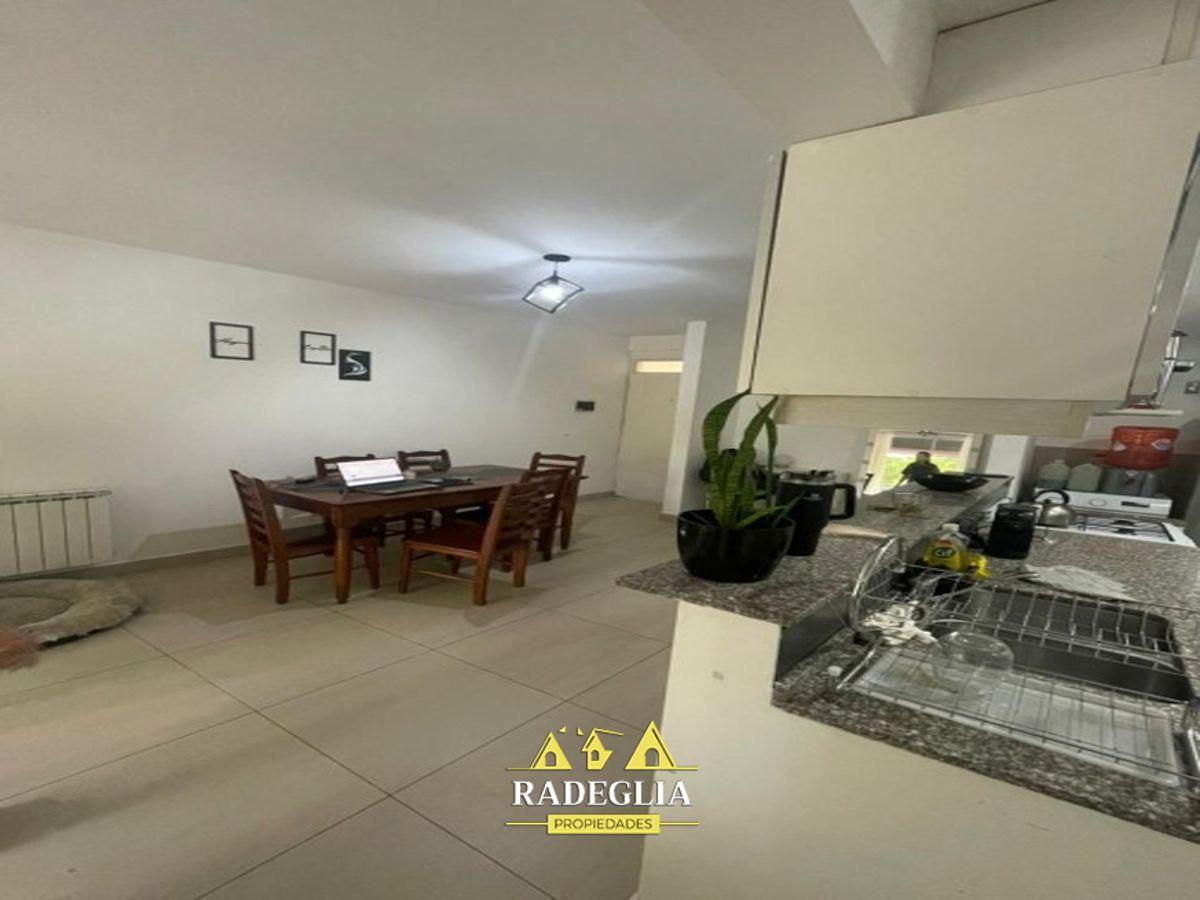 Foto de Departamento 2 ambientes en Venta en Adrogué, imagen 2