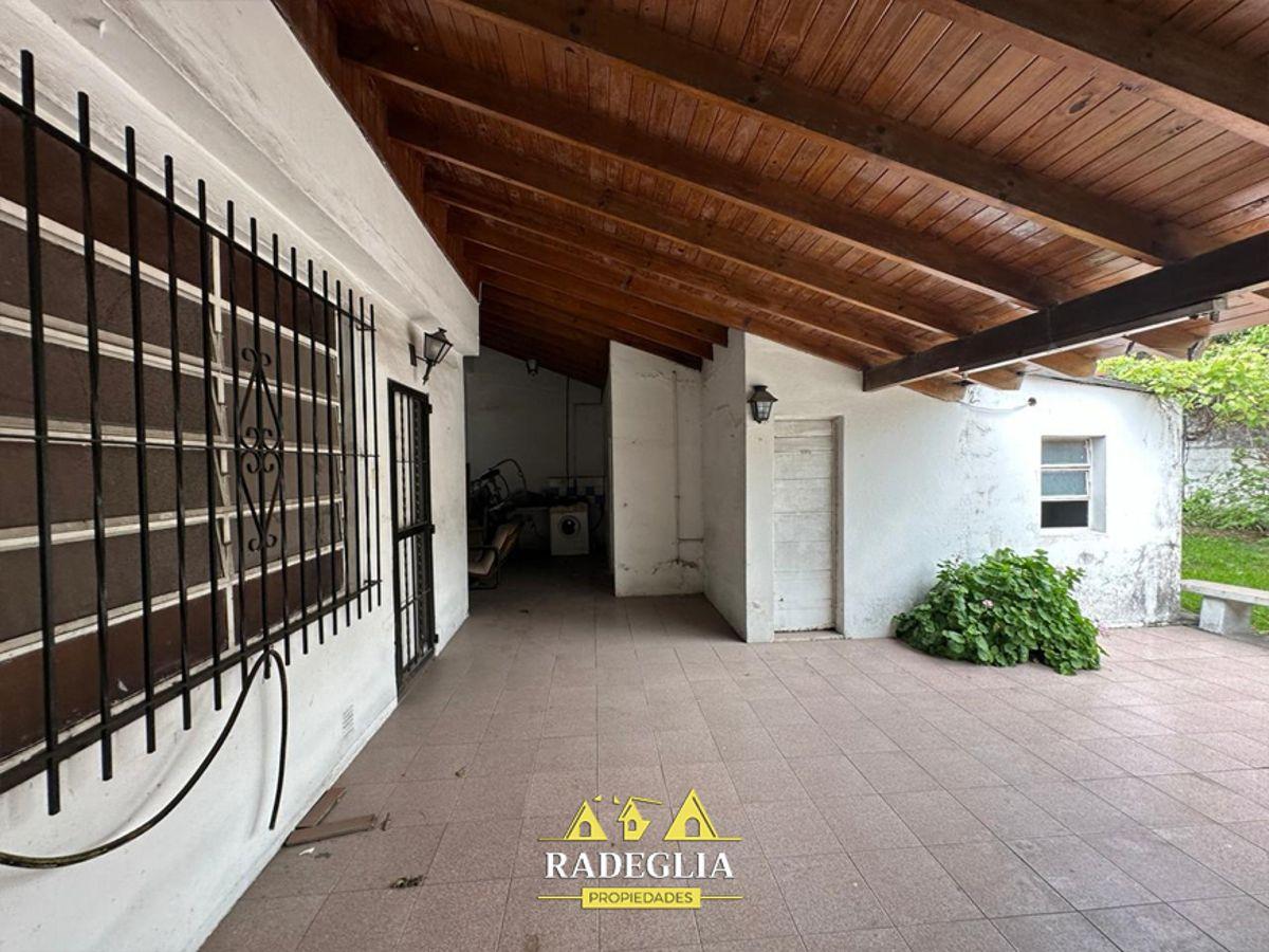 Foto de Casa en Venta de 3 Ambientes en Adrogué, imagen 3