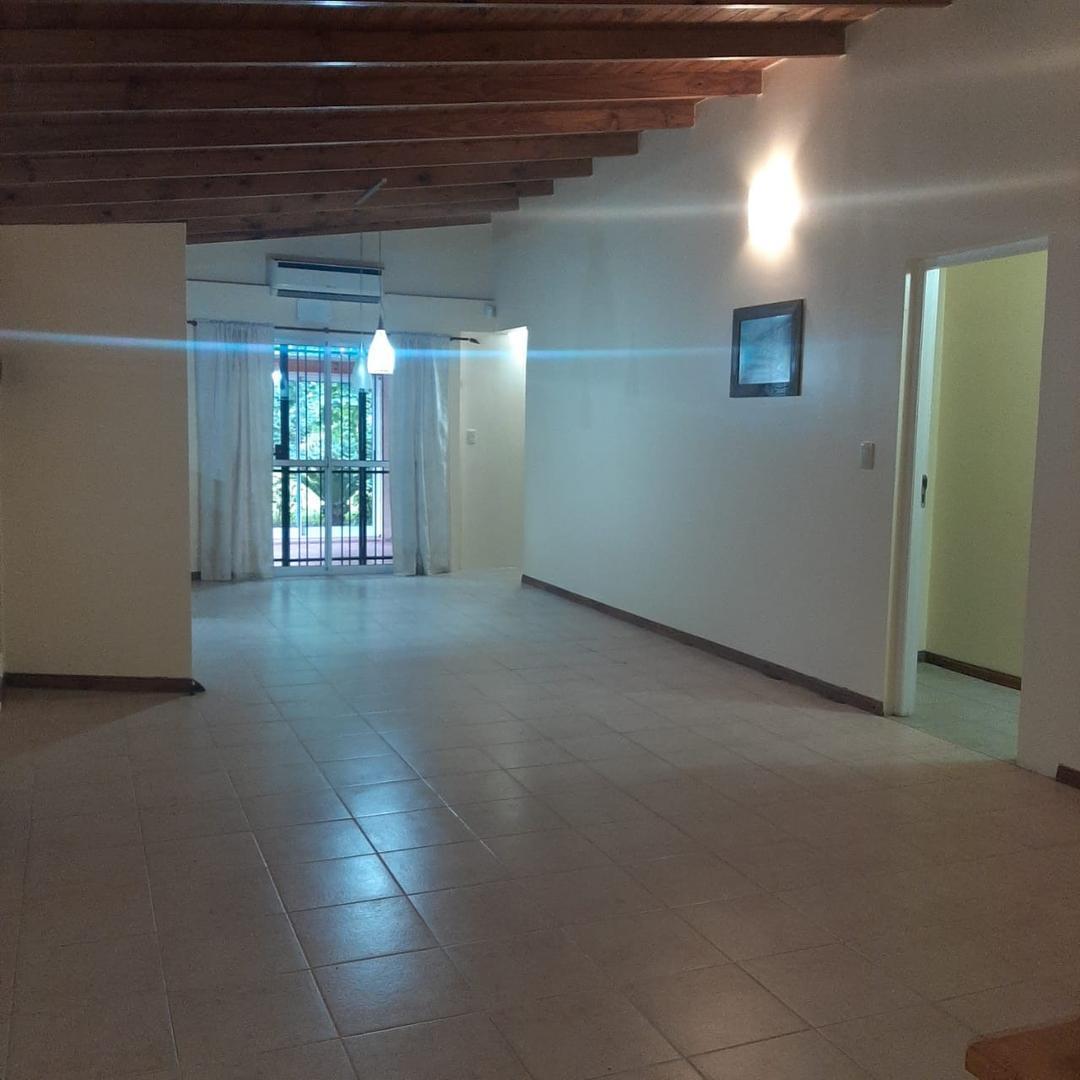 Valor Rebajado - Casa en Barrio Cerrado 4
