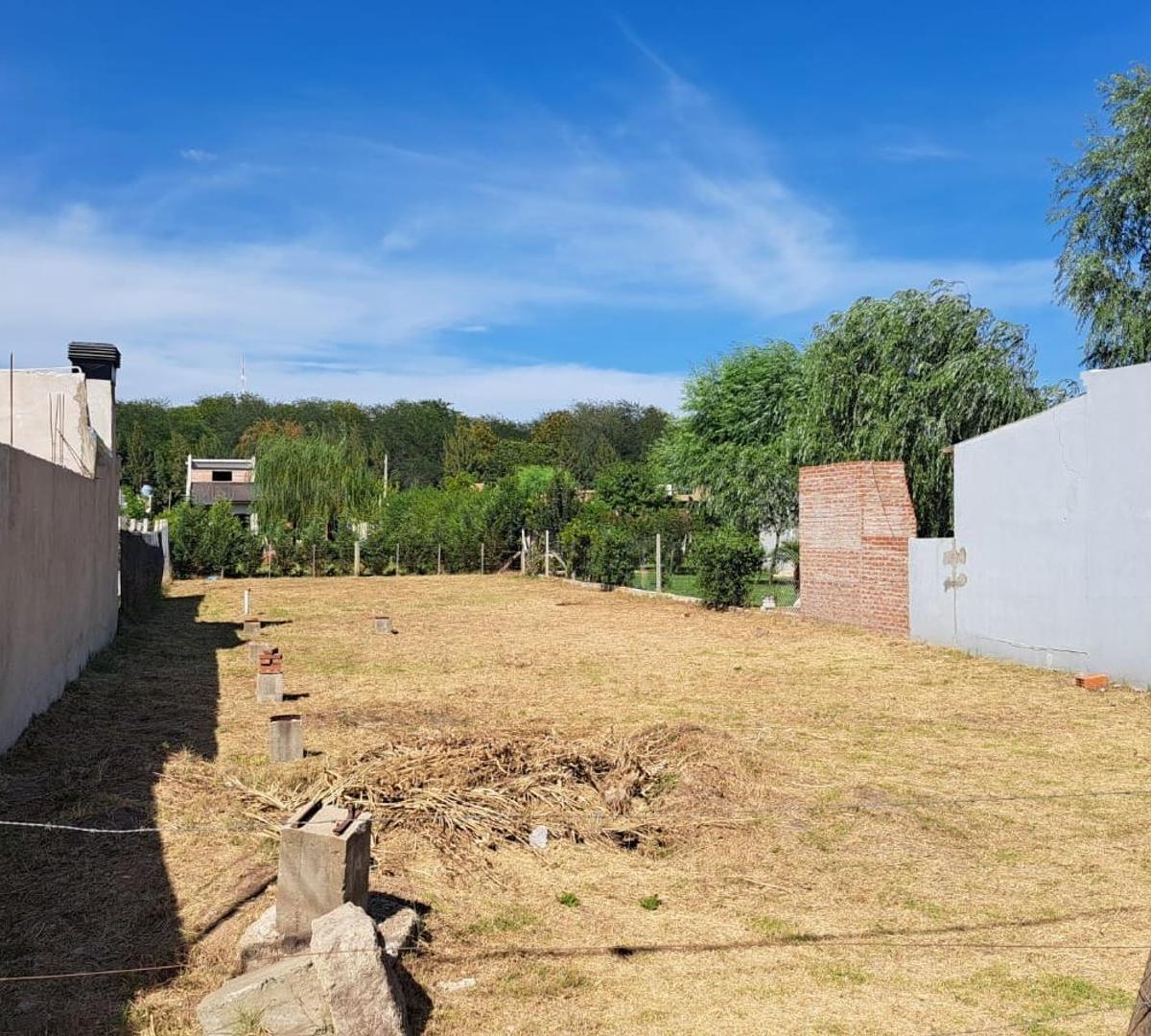 Lote con Mejoras Cerca de Ruta 205 - Barrio Abierto 1