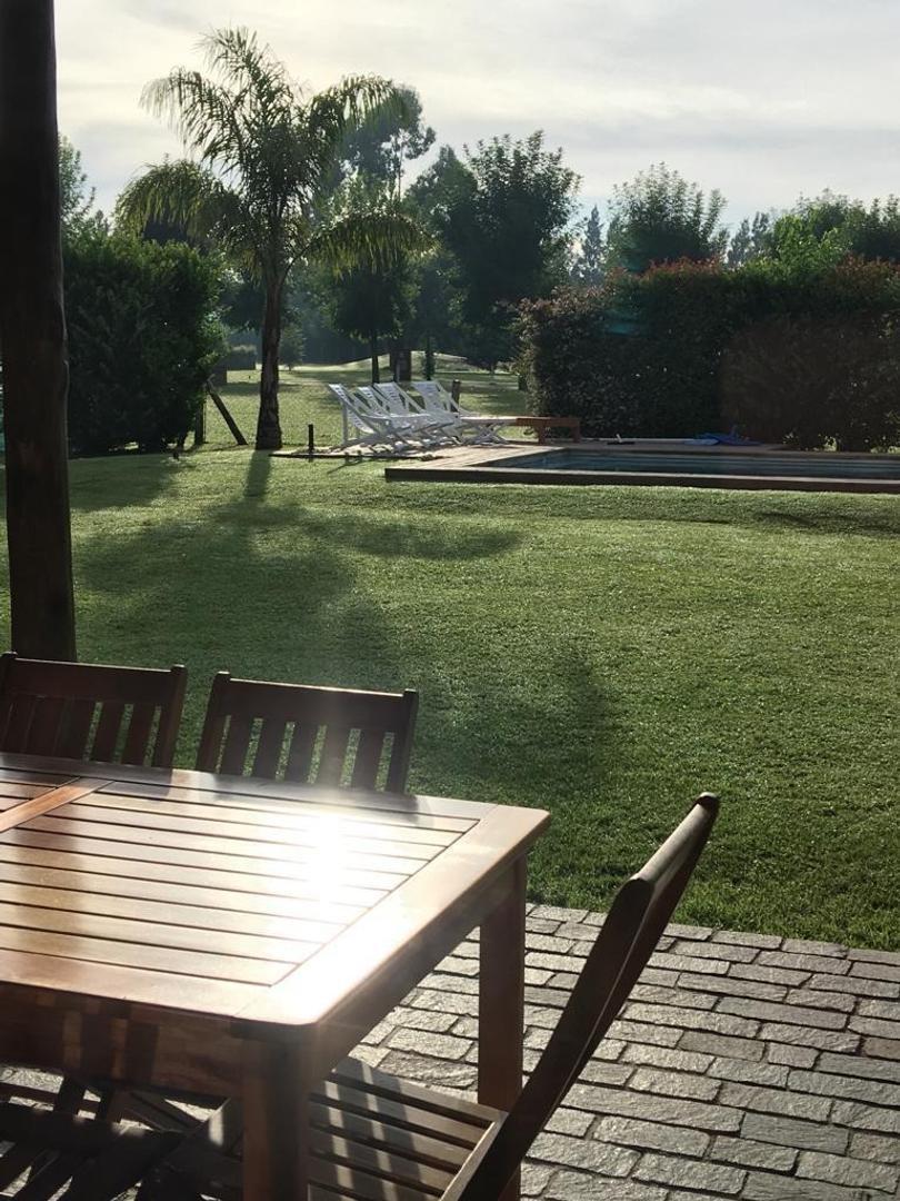 Casa en venta en Cañuelas - Club de Campo