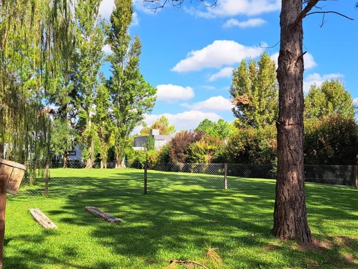 Lote en venta en club de campo "La Taquara"