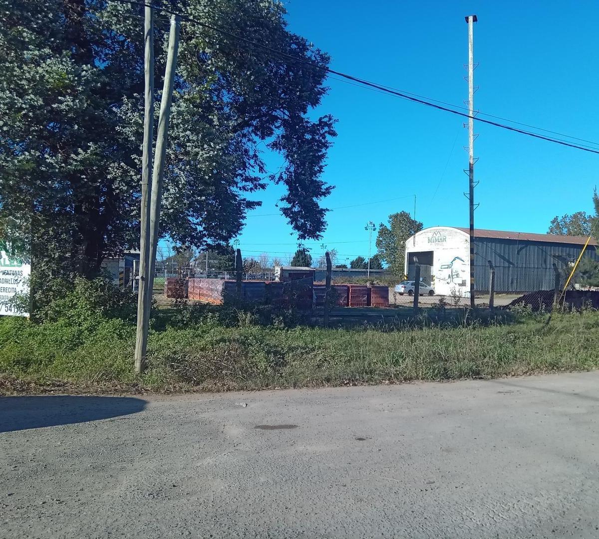 Gran Deposito con Tinglado - Rápido Acceso a Ruta 3, Asfalto 1