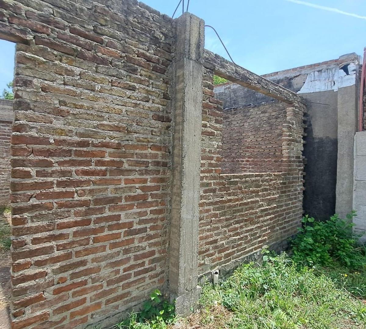 Lote con Mejoras en Venta en Cañuelas 2
