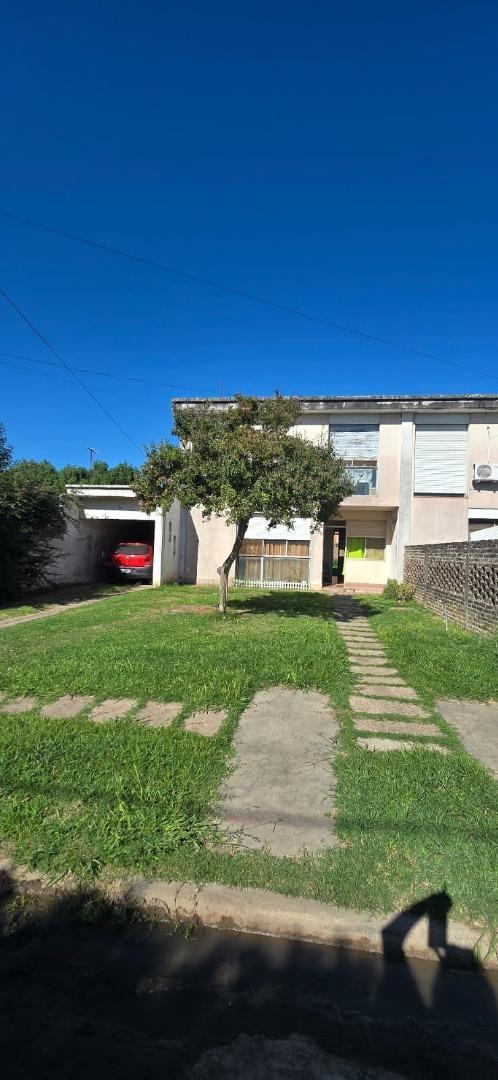 CASA A LA VENTA EN VIRREY DEL PINO BARRIO MERCEDES BENZ