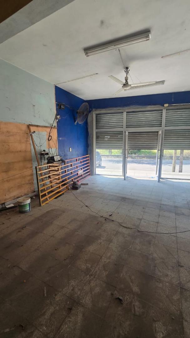 Foto de LOCALES A LA VENTA EN VIRREY DEL PINO, imagen 2