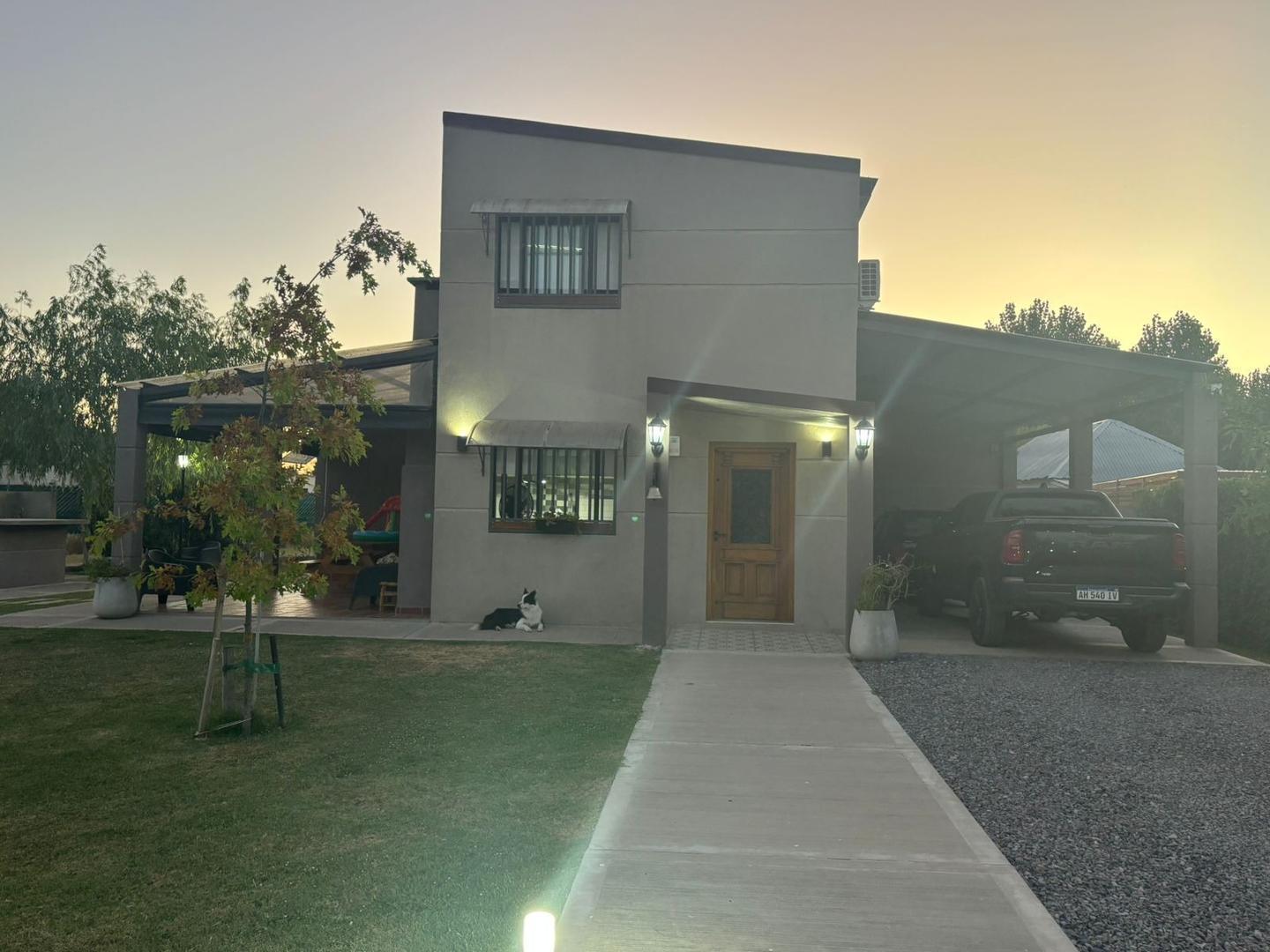 CASA A LA VENTA -VILLA ADRIANA- VALOR REBAJADO!!