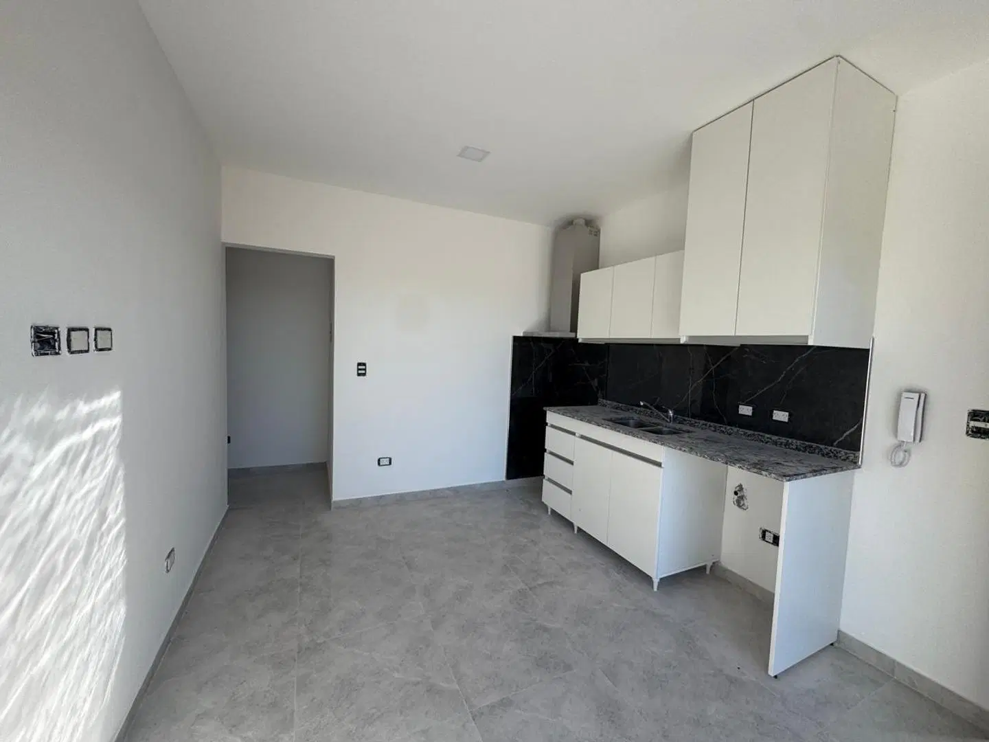 DEPARTAMENTO  CÉNTRICO  EN VENTA 2