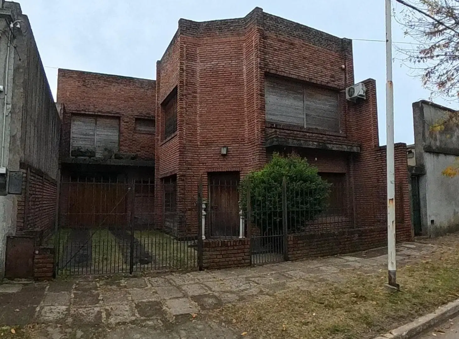 CASA A LA VENTA -CAÑUELAS 5