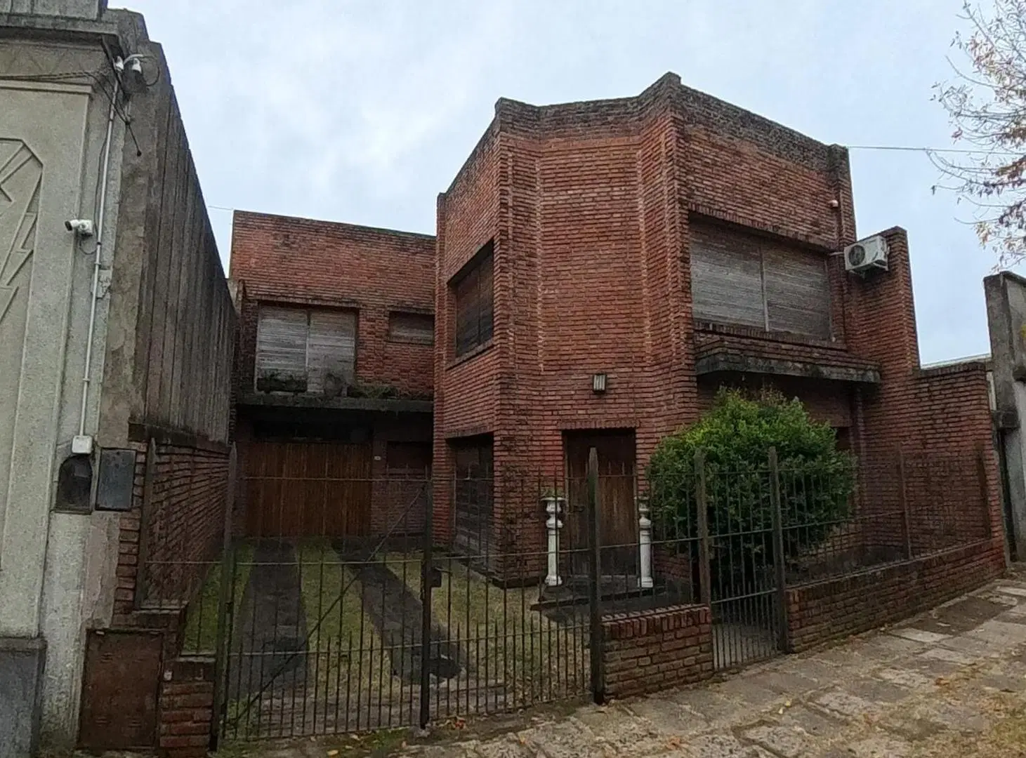 CASA A LA VENTA -CAÑUELAS 3
