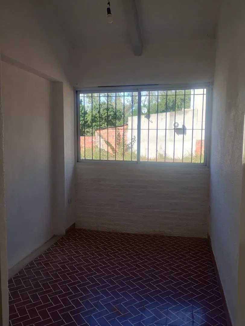 CASA EN ALQUILER - CAÑUELAS 1