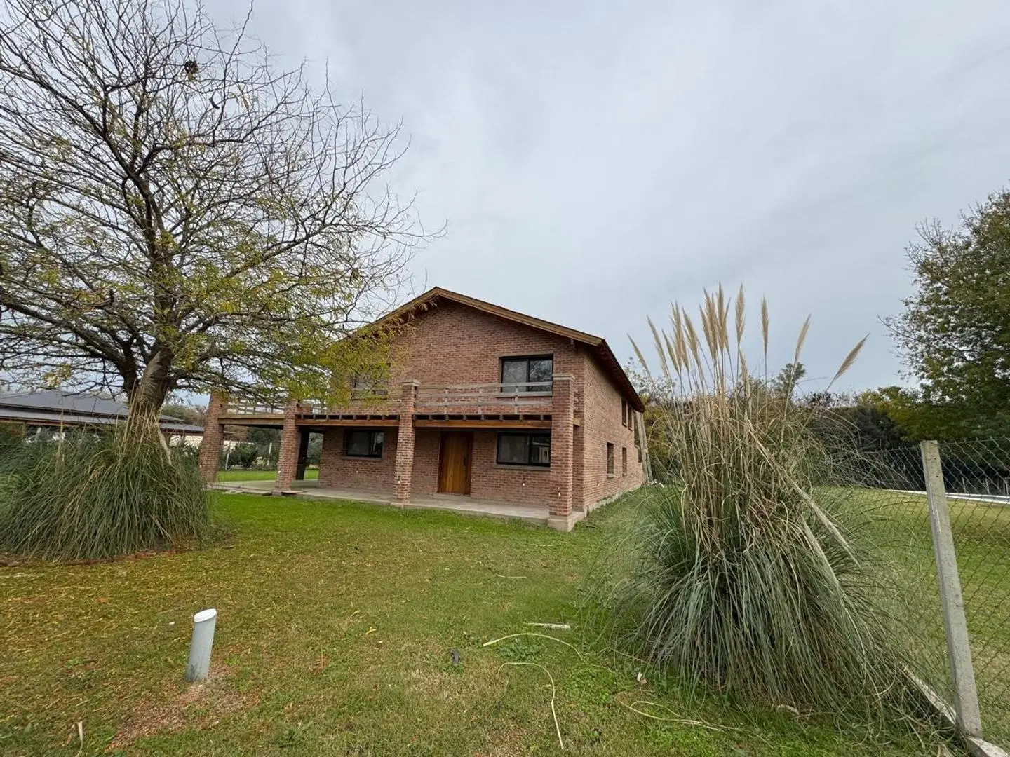 CASA A LA VENTA -CAÑUELAS 8