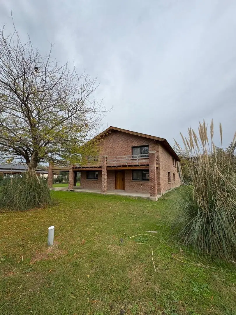 CASA A LA VENTA -CAÑUELAS 4