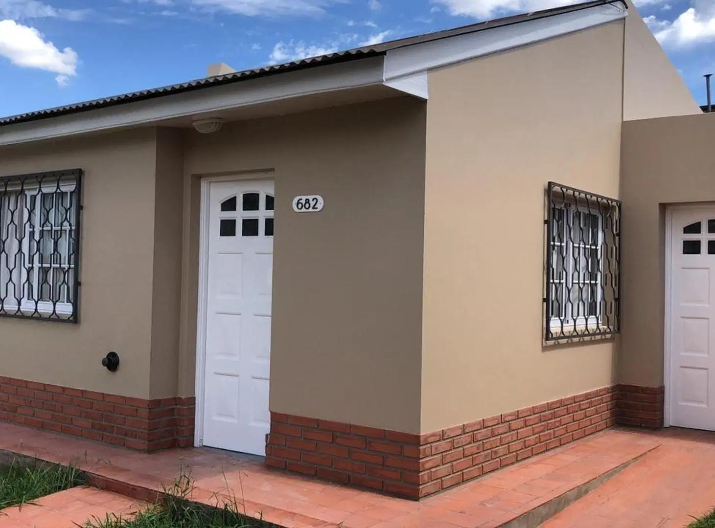 CASA CENTRICA EN ALQUILER - CAÑUELAS 2