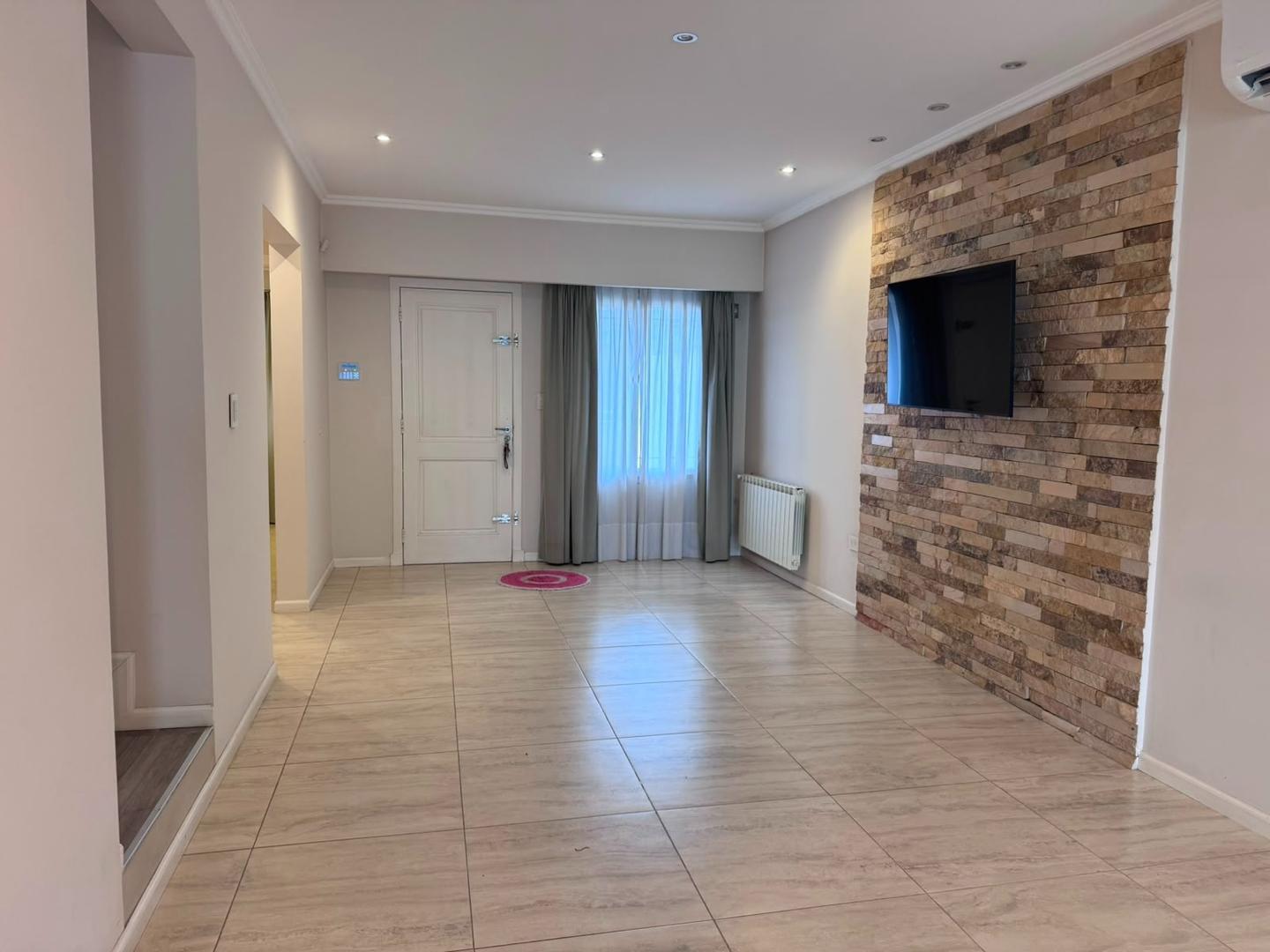 Foto de CASA CÉNTRICA EN VENTA - CAÑUELAS, imagen 4