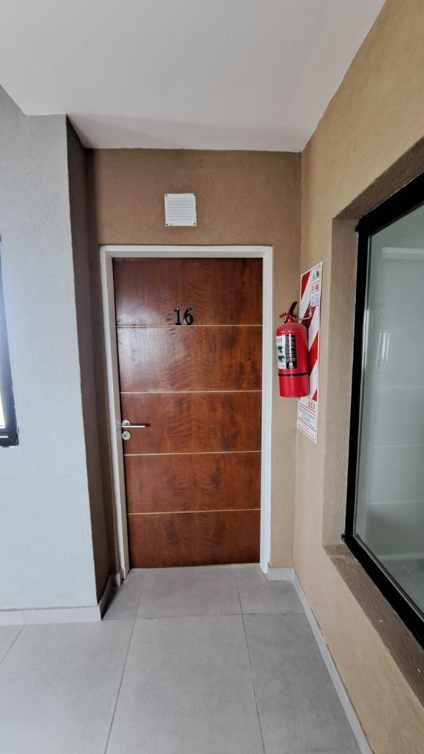 Foto de DEPARTAMENTO CÉNTRICO EN ALQUILER, imagen 2