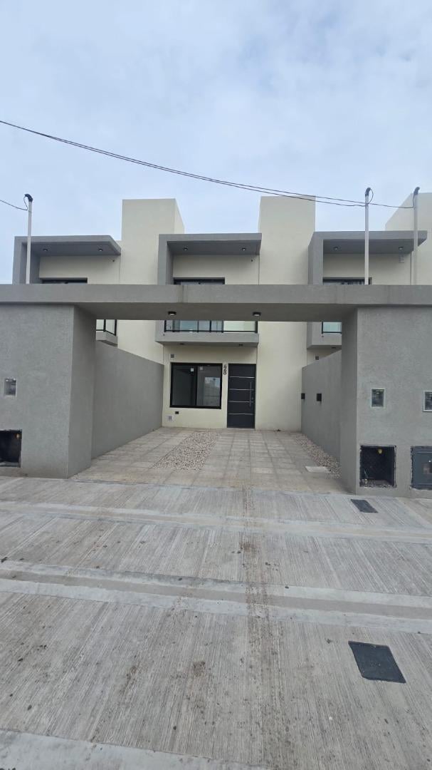 Foto de DÚPLEX EN VENTA - CAÑUELAS, imagen 2