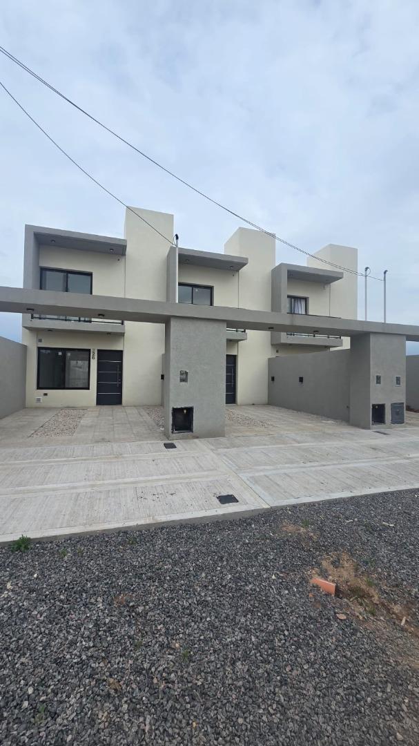Foto de DÚPLEX EN VENTA - CAÑUELAS, imagen 3