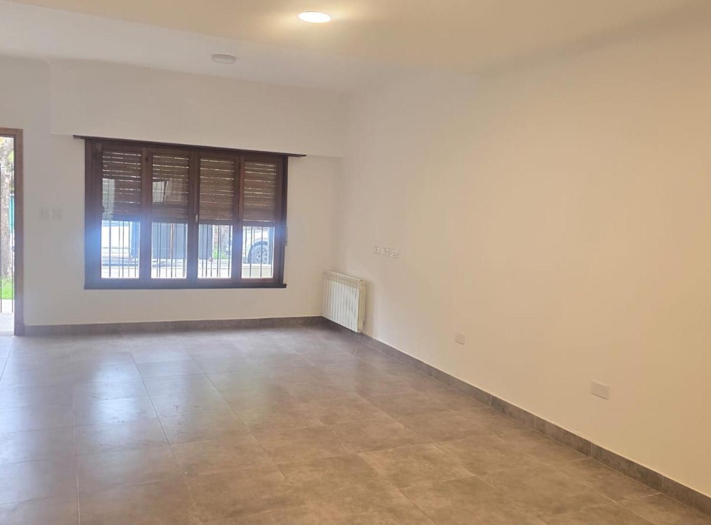 Foto de CASA CÉNTRICA EN VENTA - CAÑUELAS, imagen 3