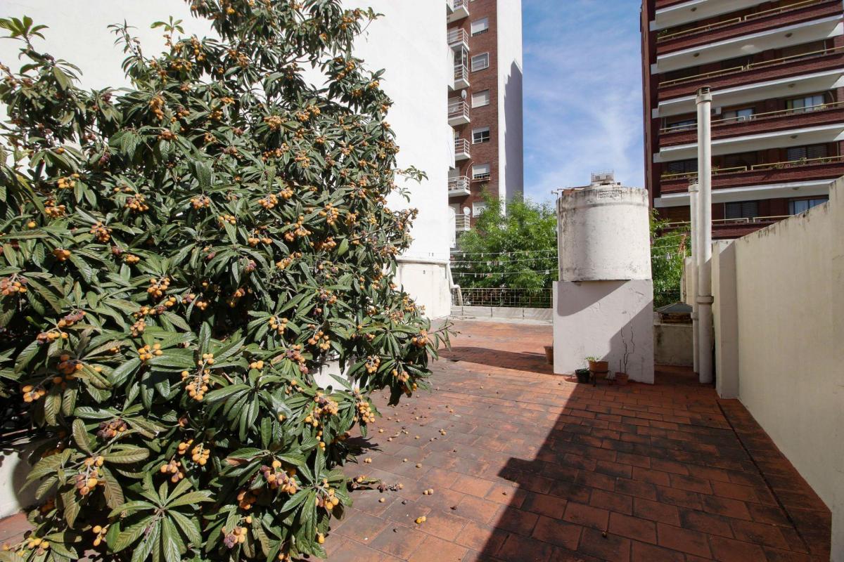 Casa en Venta en Exelente Ubicacion Lanus o 5