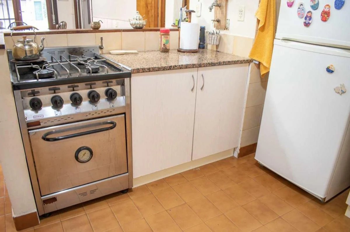 Venta Casa Hurlingham 6 Ambientes Parque y Pileta 2