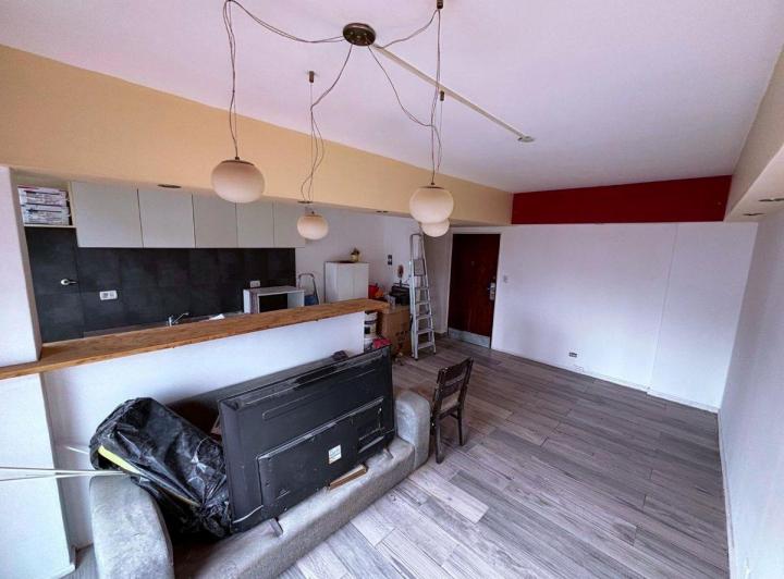 VENTA DPTO 3 AMB. CON BALCON FRENTE AL SHOPPING 5