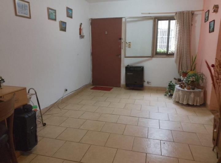 DEPARTAMENTO 3 AMBIENTES R.TRIANA Y  AV. LACARRA 1