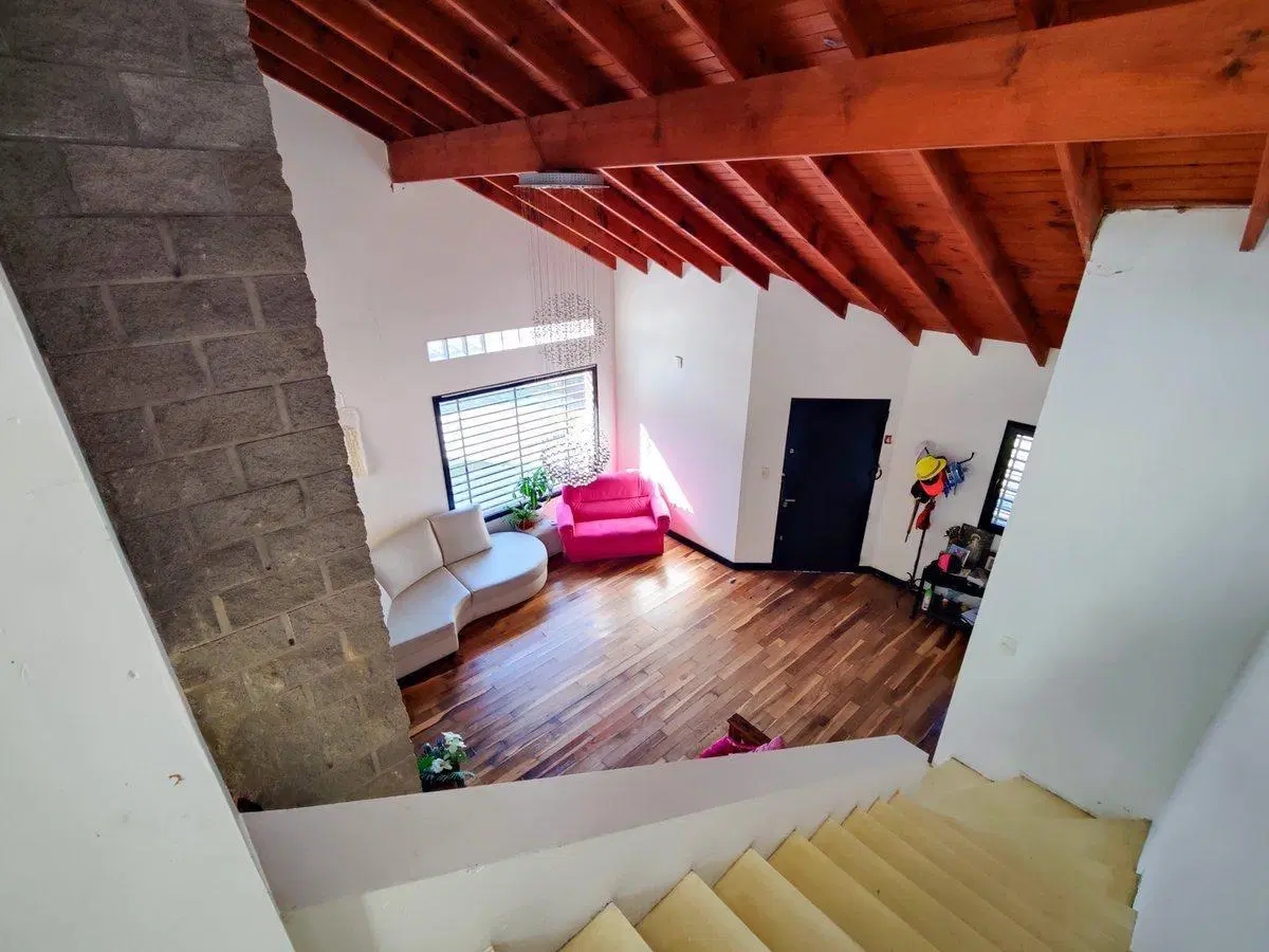 CASA 6 AMBIENTES EN VENTA VILLA ELVIRA LA PLATA 4