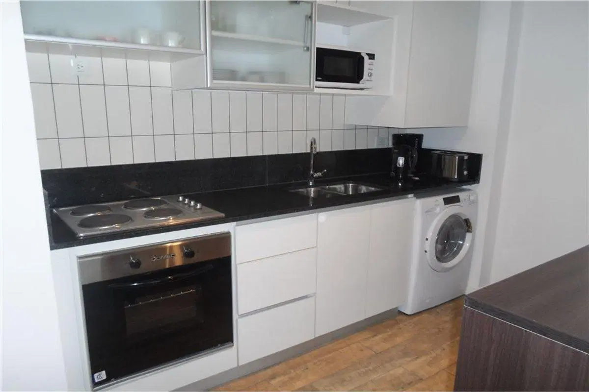 VENTA 2 AMB u$s125.000 + COCH. u$s20.000-S.TELM0 2