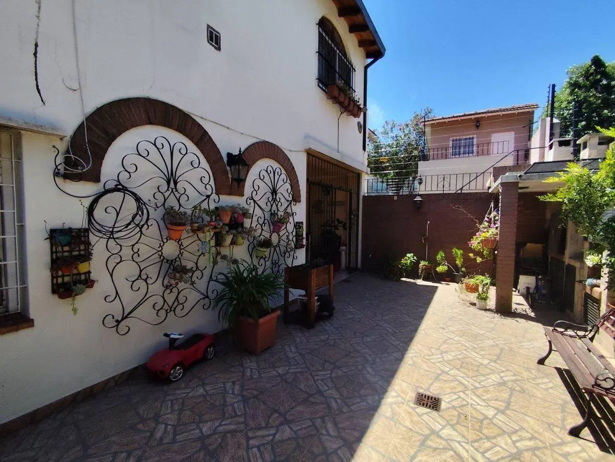 PH VENTA MORON 4 AMB PATIO PARRILLA COCHERA 3