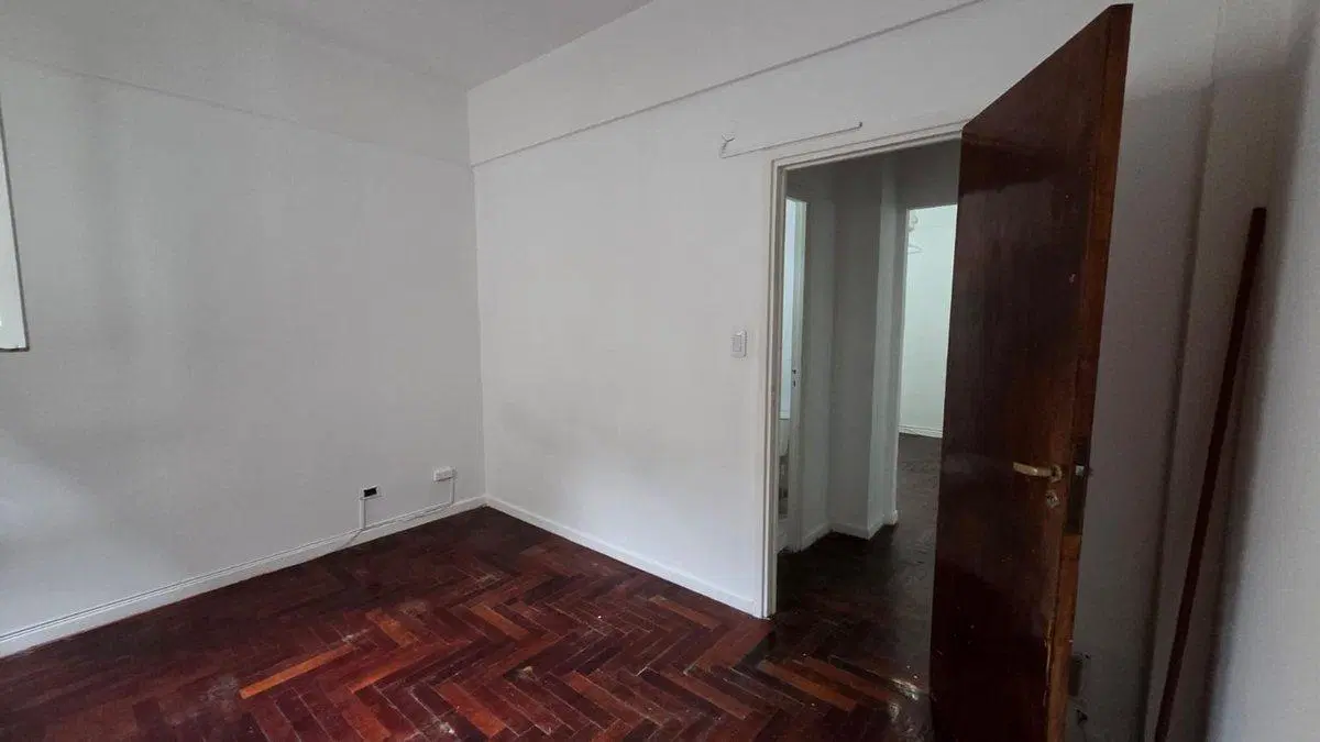 VENTA DEPARTAMENTO 2 AMBIENTES FLORES 3
