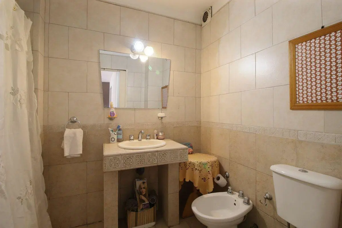 DEPARTAMENTO DE 3 AMBIENTES Y MEDIO VENTA FLORES 3