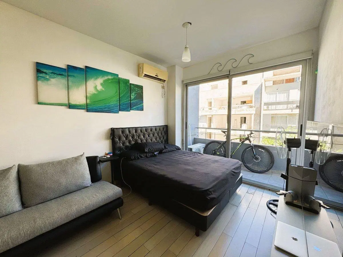 ALQUILER Departamento de 2 Ambientes con Balcón 3